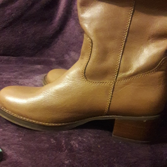 Boots - Picture 7 of 7